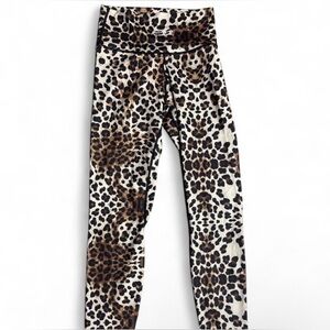 civil regime burning time sibyl leopard digital print legging size small